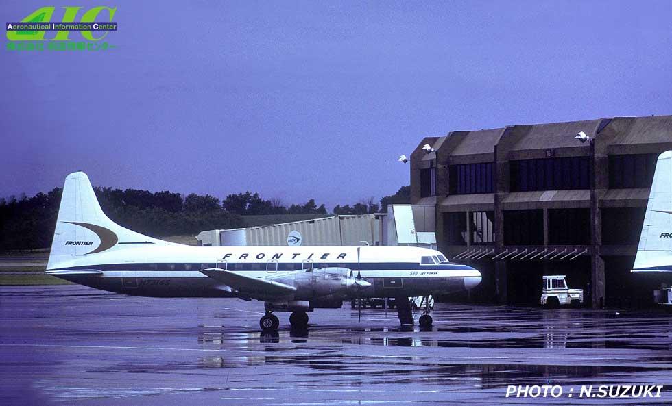 コンベア　CV-580　＃145　N73145 フロンテア・エアラインズ（1973年　シアトル空港）
